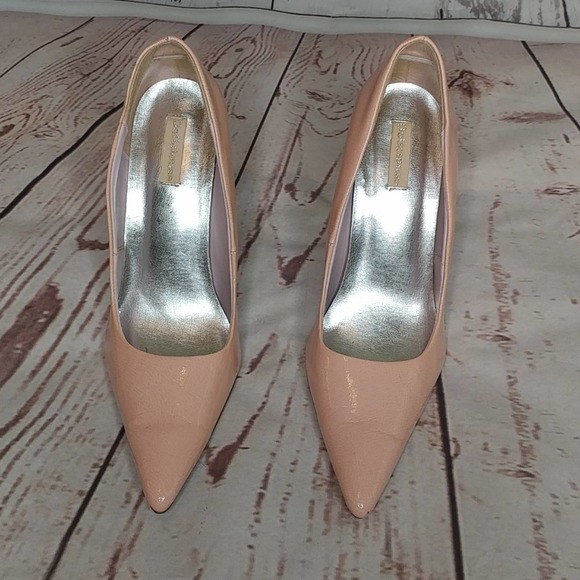 ⭐️ Sassy Pointed Toe Heels - Picture 2 of 6